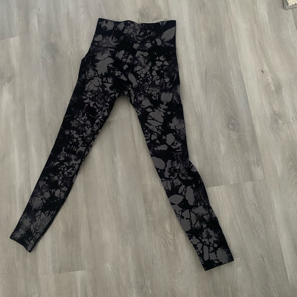 PUSHUP LEGGINGS SIZE S - Picture 4 of 6